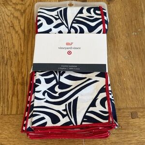NEW Vineyard Vines Target Set 4 Cloth Napkins Navy White Red Sailboats Waves